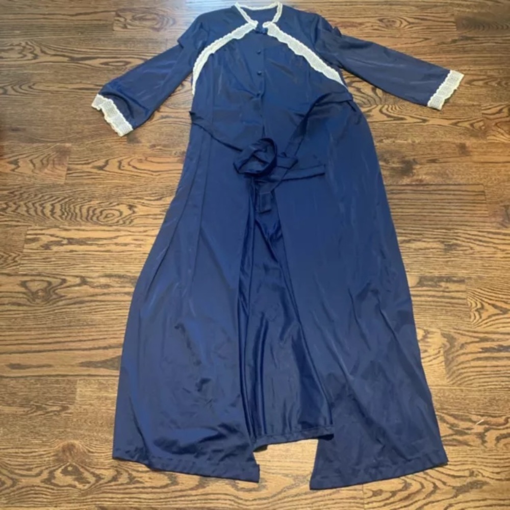 Vintage Vanity Fair Long Blue Nightgown Gown Robe  Size 32 or Small